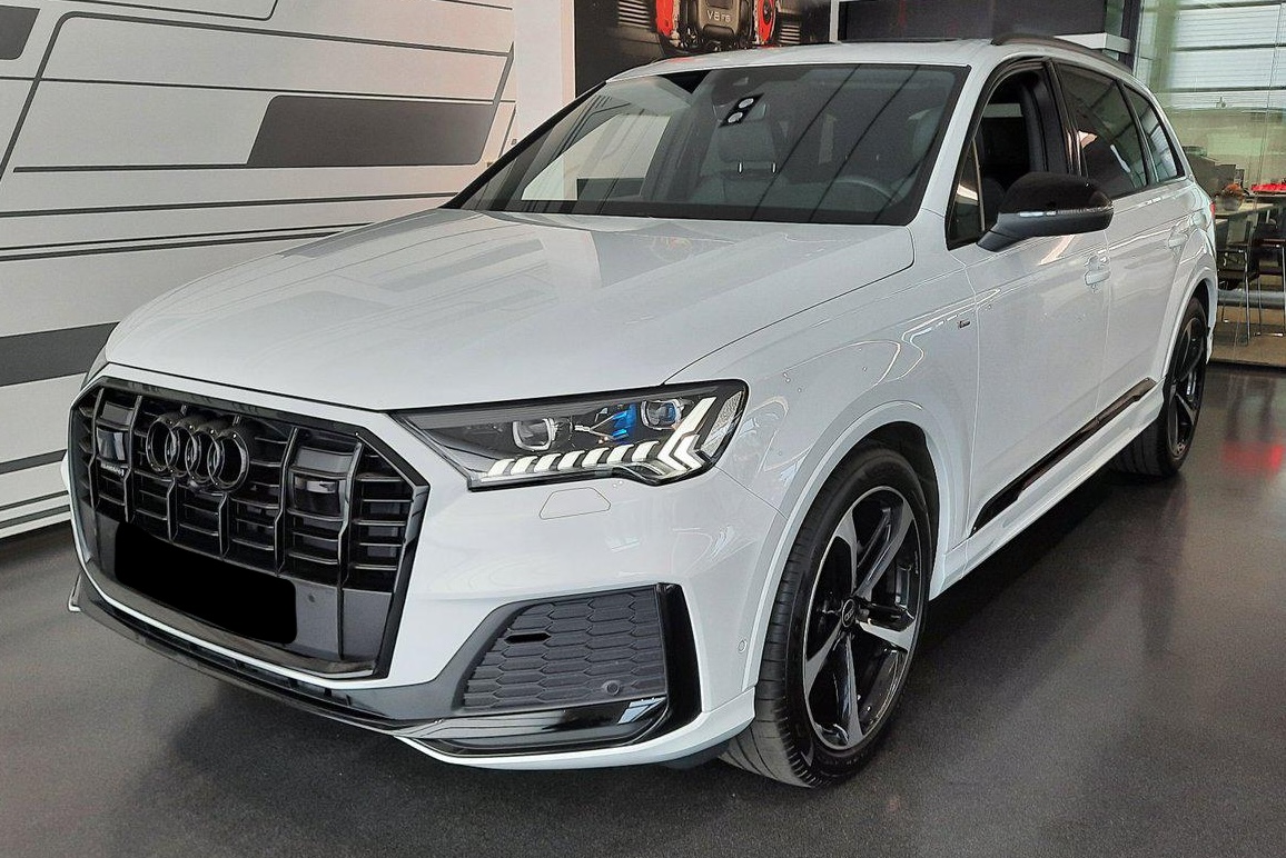 Audi Q7 50 TDI quattro tiptronic S-line | skladem | české auto po prvním majiteli | bílá s černou alcantarou | skvělá výbava | super cena | nákup online | AUTOiBUY.com